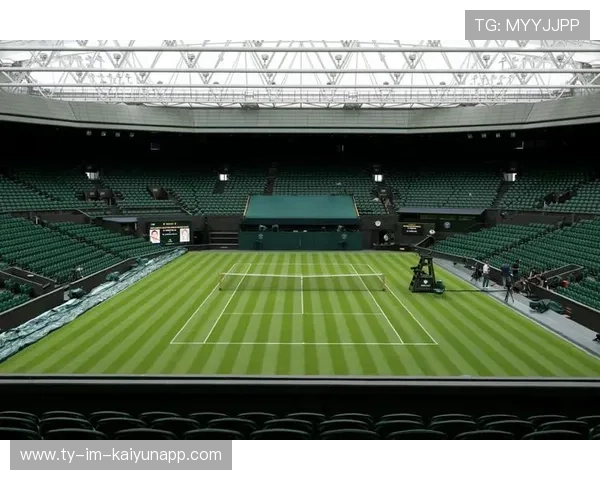 卢顿镇主场气氛热烈，草地球场或成冲超关键，卢登在哪里